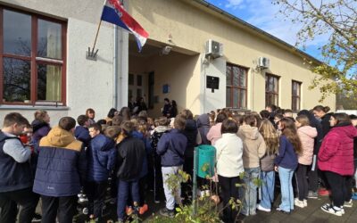 OŠ Šemovec odala počast herojima Vukovara i Škabrnje